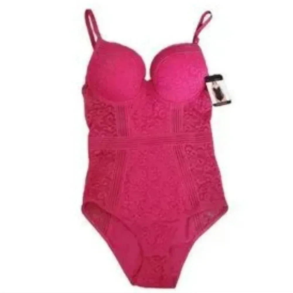 NWT French Affair Molded Cup Teddy
